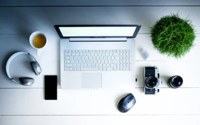 Four Geeks, 12 Essential Gadgets in 30 minutes